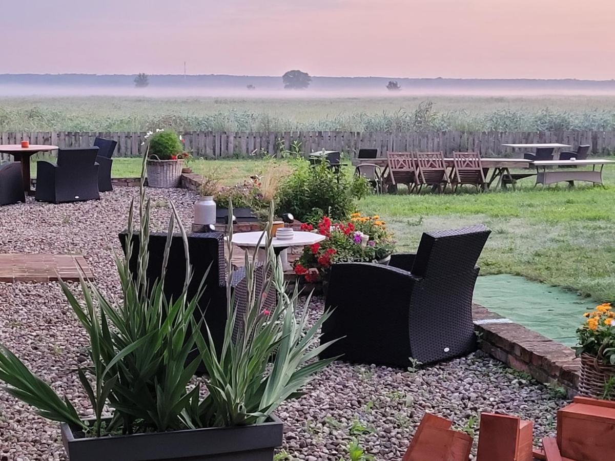 Dom Goscinny Ptaszarnia - Natura-Free Parking Świnoujście Exterior foto