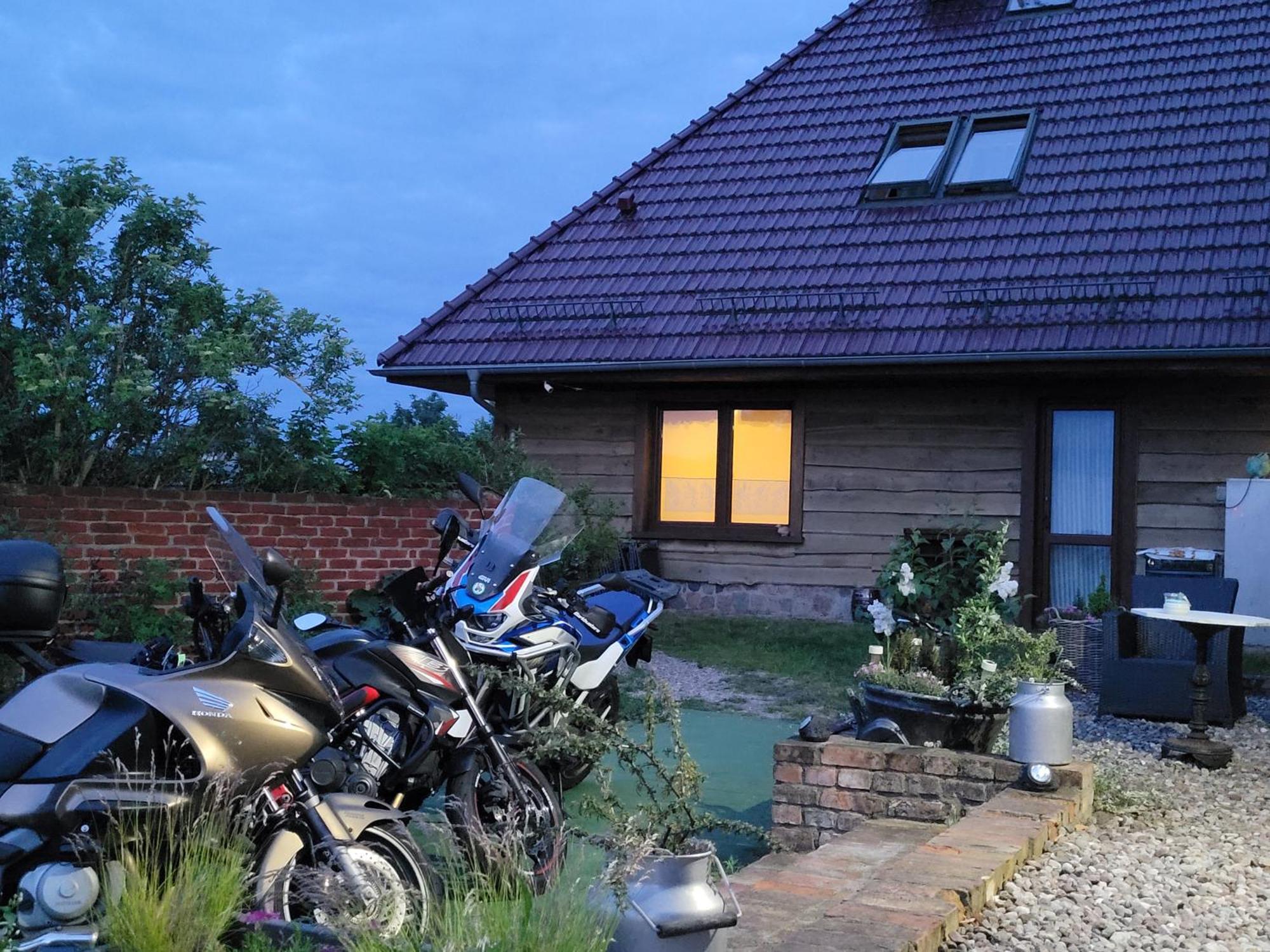 Dom Goscinny Ptaszarnia - Natura-Free Parking Świnoujście Exterior foto